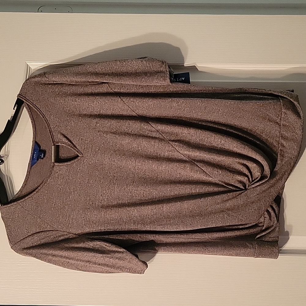 Apt  9 Womans Shirt Size Large